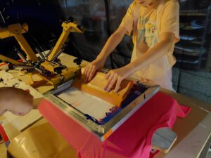 Batik-Siebdruck-Workshop: MIMIKRY @ AHA-ERLEBNISmuseum für Kinder und Jugendliche e.V.
